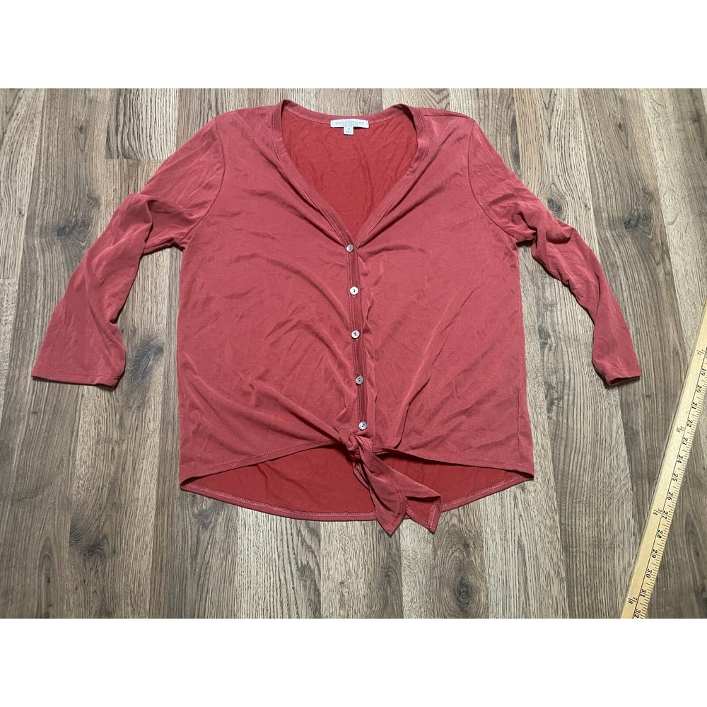Green Envelope Sweater, Women's Size Medium, Red, V-neck, Buttons Up Cardigan